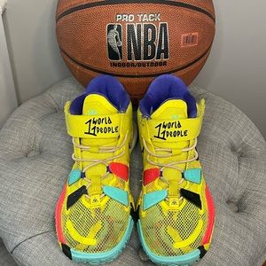 Kyrie 7 (PS) size 1y Yellow Strike Black